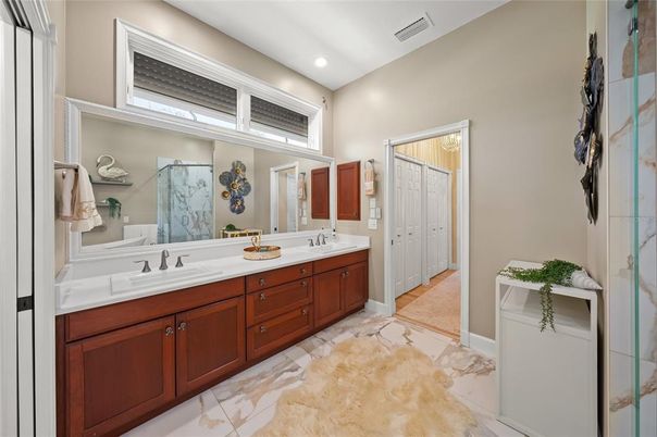 Bathroom, Dual Sink Vanities, Interior, Recessed Lighting