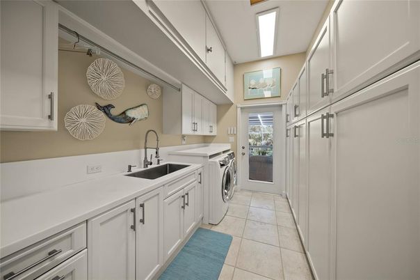 Interior, Washer