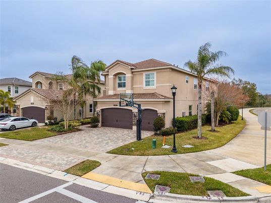 Attached, Exterior, Facade, Mediterranean