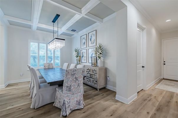 Chandelier, Dining room, Interior, Recessed Lighting, Wood Texture Flooring