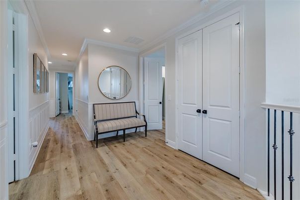 Interior, Recessed Lighting, Wood Texture Flooring