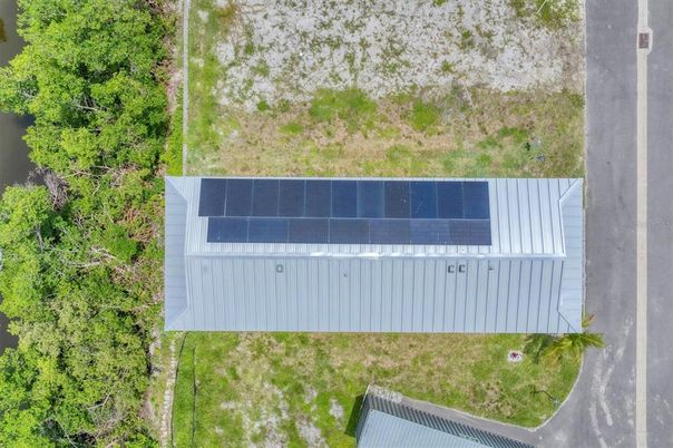 Exterior, Drone