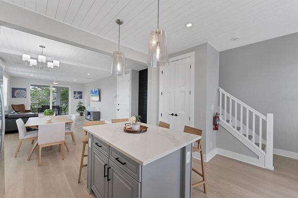 Dining room, Interior, Kitchen, Pendant Lights, Recessed Lighting, Wood Texture Flooring