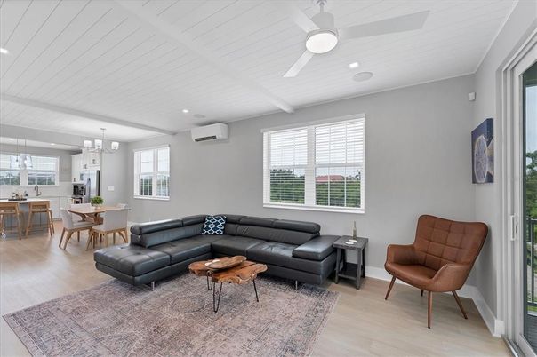 Chandelier, Dining room, Interior, Living room, Recessed Lighting, Wood Texture Flooring