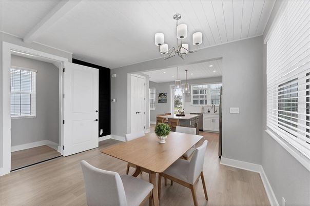 Chandelier, Dining room, Interior, Kitchen, Pendant Lights, Recessed Lighting, Wood Texture Flooring