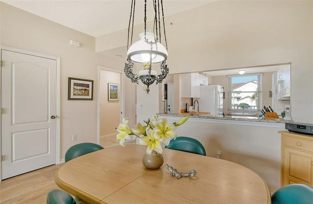 Chandelier, Dining room, Interior, Kitchen, Pendant Lights, Wood Texture Flooring