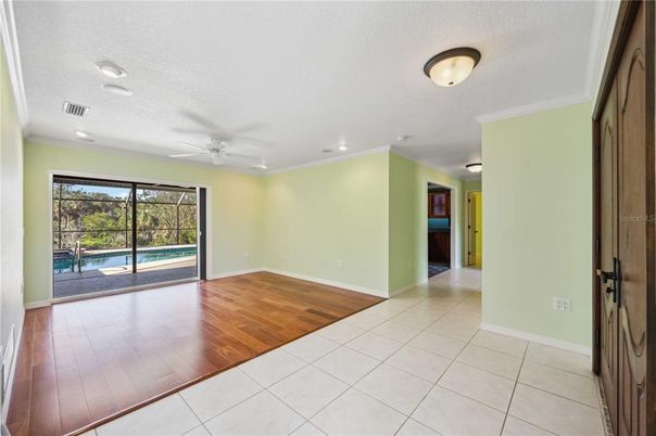 Empty room, Interior, Recessed Lighting, Wood Texture Flooring