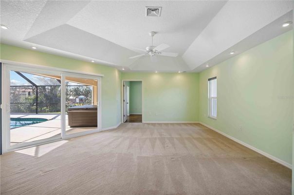 Empty room, Interior, Recessed Lighting