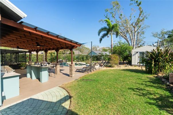 Backyard, Exterior