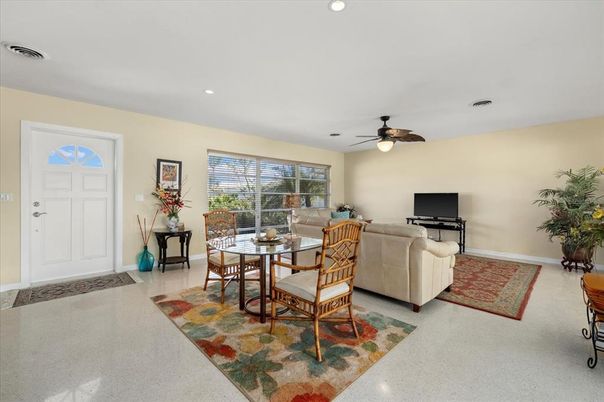 Dining room, Interior, Living room, Recessed Lighting