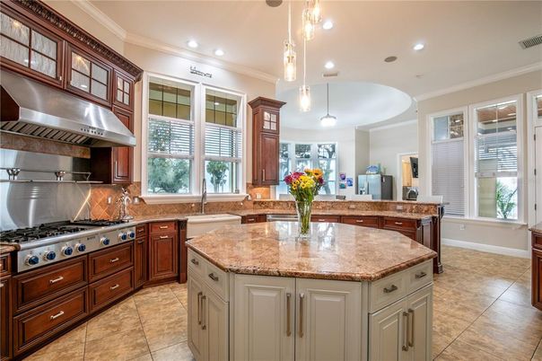 Interior, Kitchen, Pendant Lights, Recessed Lighting, Stainless Steel Appliances