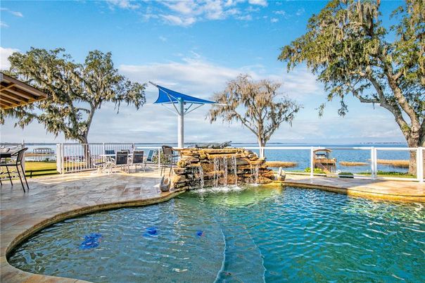 Exterior, Pool, Water