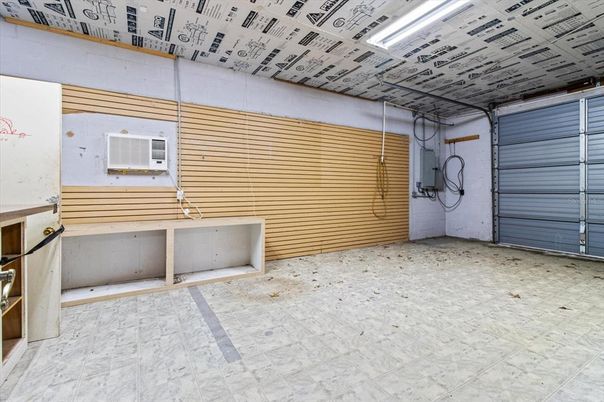 Garage, Interior