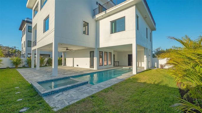 Backyard, Exterior, Pool