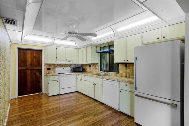 Interior, Kitchen, Wood Texture Flooring