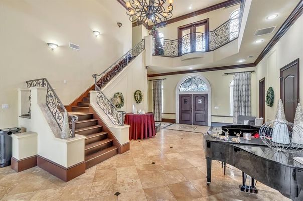 Chandelier, Interior, Piano, Recessed Lighting