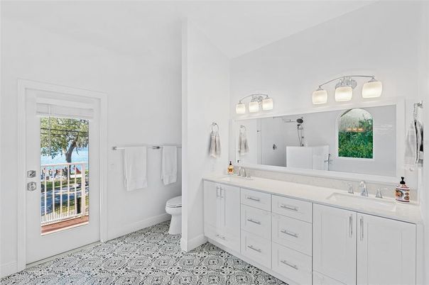 Bathroom, Dual Sink Vanities, Interior