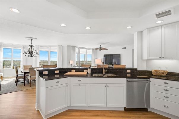 Chandelier, Dining room, Interior, Kitchen, Recessed Lighting, Wood Texture Flooring