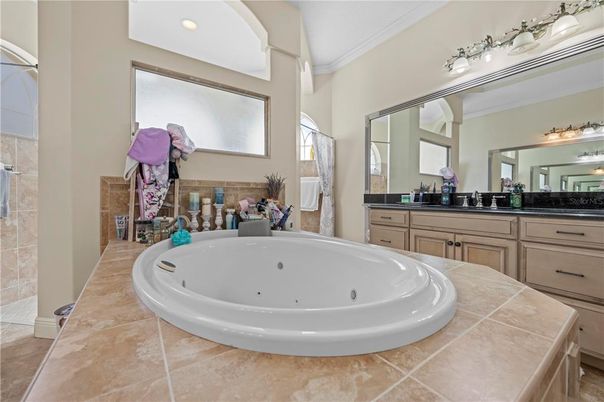 Bathroom, Interior, Recessed Lighting, Tile Countertops