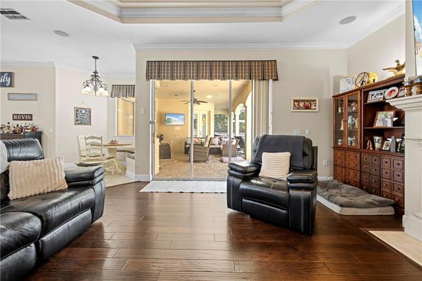 Interior, Pendant Lights, Recessed Lighting, Wood Texture Flooring