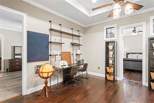 Home Office, Interior, Recessed Lighting, Wood Texture Flooring