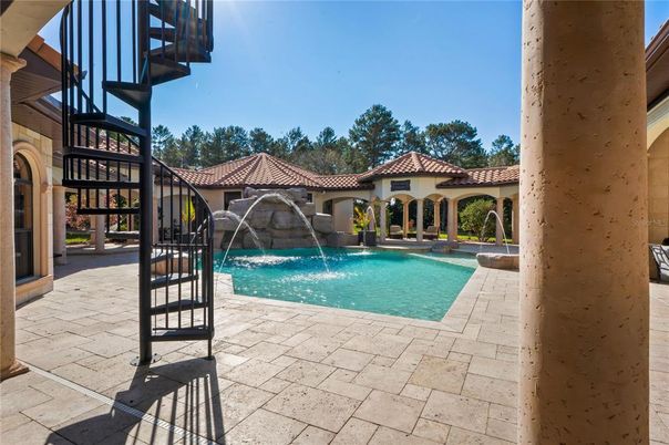 Exterior, Pool