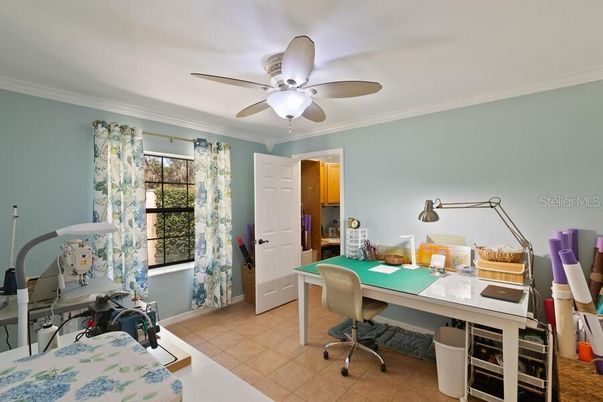 Home Office, Interior