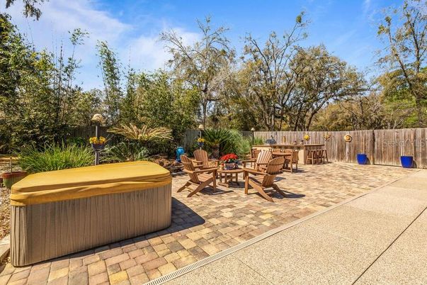 Exterior, Hot Tub