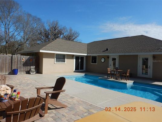 Exterior, Pool