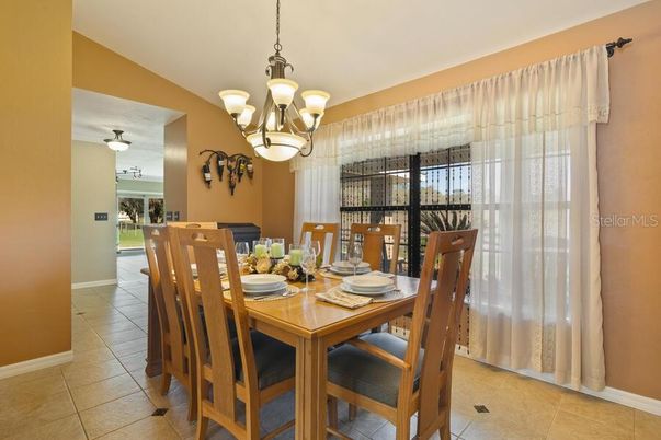 Chandelier, Dining room, Interior