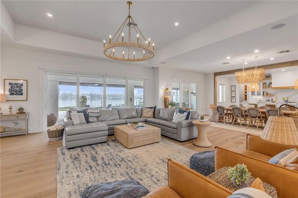 Chandelier, Dining room, Interior, Living room, Recessed Lighting, Wood Texture Flooring