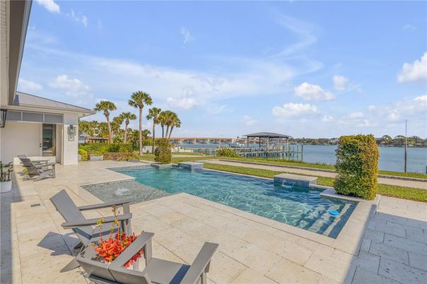 Exterior, Pool, Water