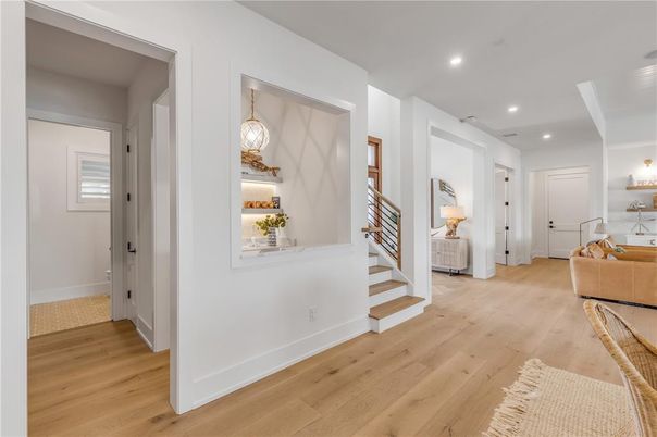 Interior, Pendant Lights, Recessed Lighting, Wood Texture Flooring