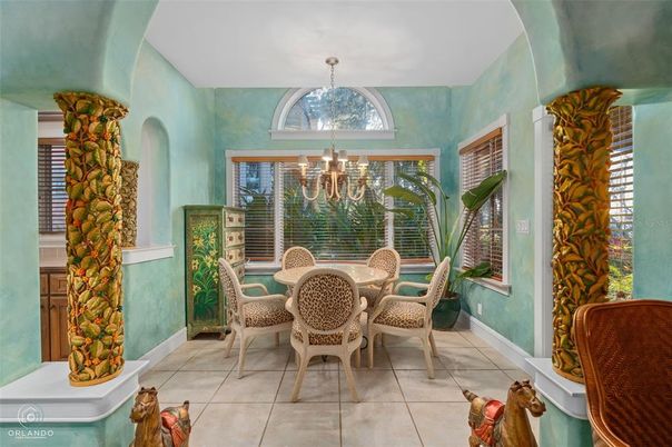 Chandelier, Dining room, Interior