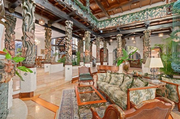 Interior, Living room, Pendant Lights, Piano, Recessed Lighting, Wooden Beams, Wooden Ceilings
