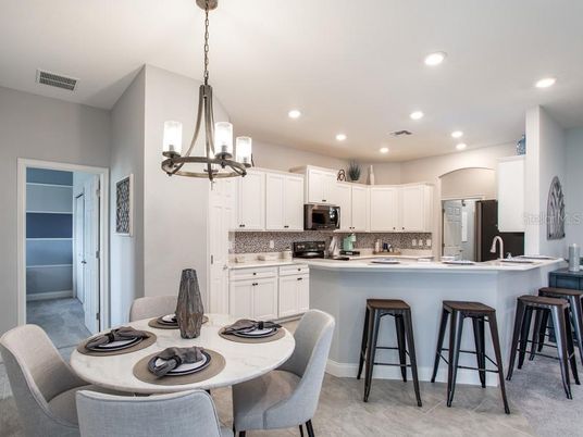 Dining room, Interior, Kitchen, Pendant Lights, Recessed Lighting, Stainless Steel Appliances