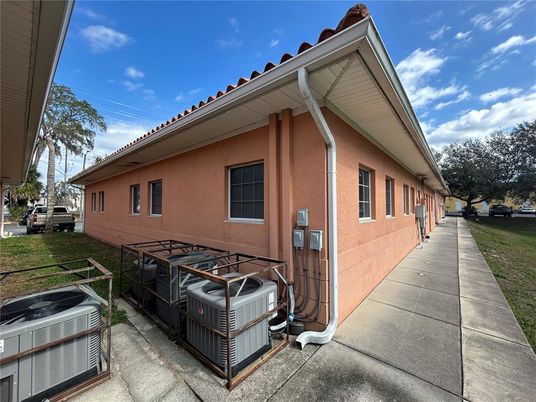 Exterior, Hot Tub