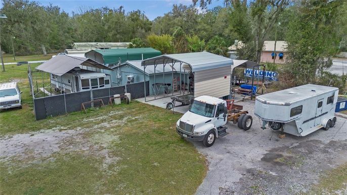 Exterior, Drone