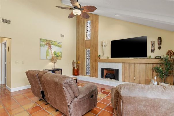 Fireplace, Interior, Living room, Recessed Lighting