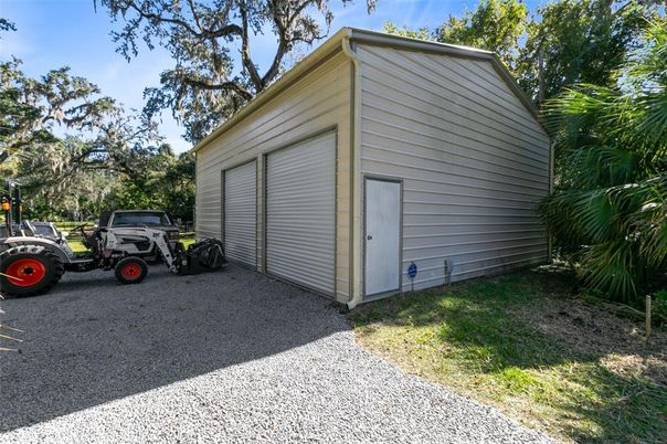 Detached Garage, Exterior