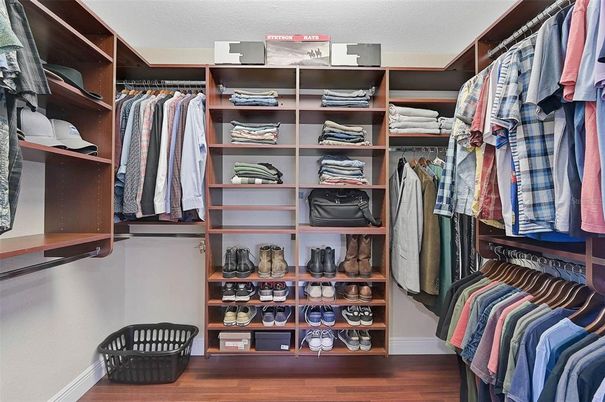 Interior, Walk-in Closets, Wood Texture Flooring