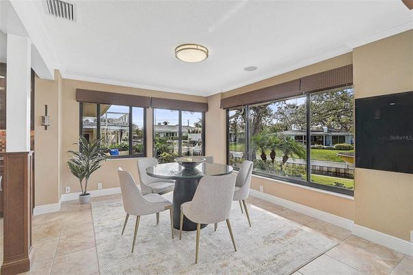 Dining room, Interior