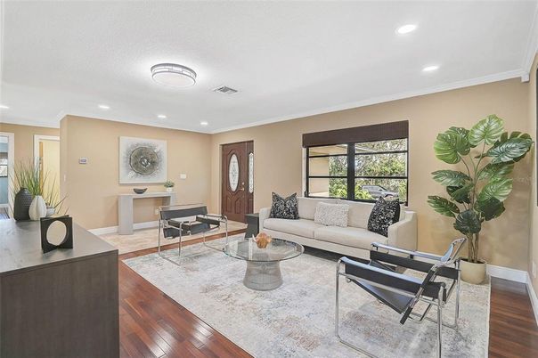 Interior, Living room, Recessed Lighting, Wood Texture Flooring