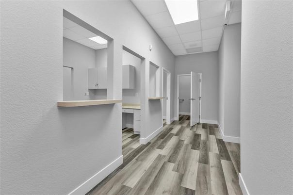 Interior, Recessed Lighting, Walk-in Closets, Wood Texture Flooring