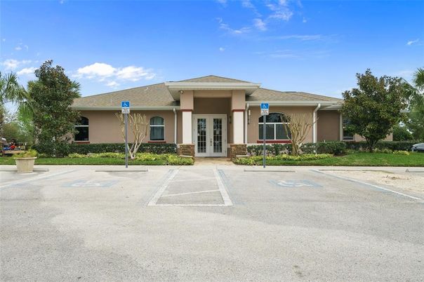 Backyard, Exterior, Facade, Ranch