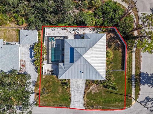 Exterior, Drone
