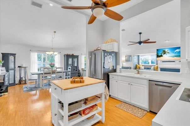 Chandelier, Dining room, Interior, Kitchen, Pendant Lights, Recessed Lighting, Wood Texture Flooring