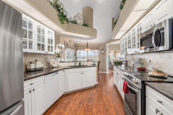 Interior, Kitchen, Pendant Lights, Wood Texture Flooring