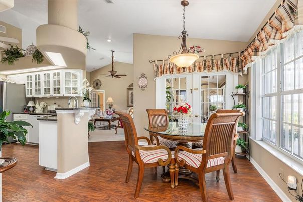 Dining room, Interior, Kitchen, Pendant Lights, Recessed Lighting, Wood Texture Flooring