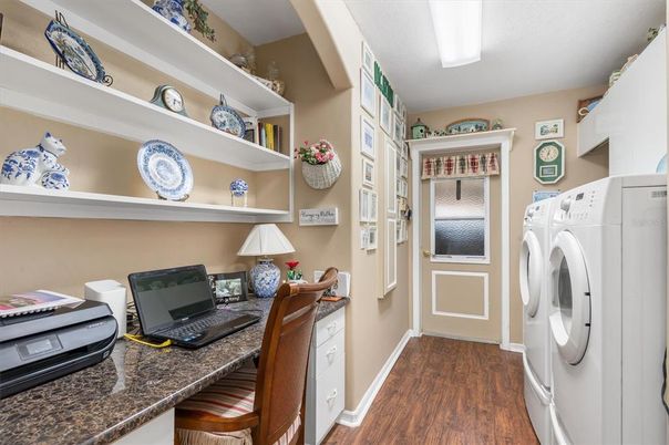 Interior, Washer, Wood Texture Flooring